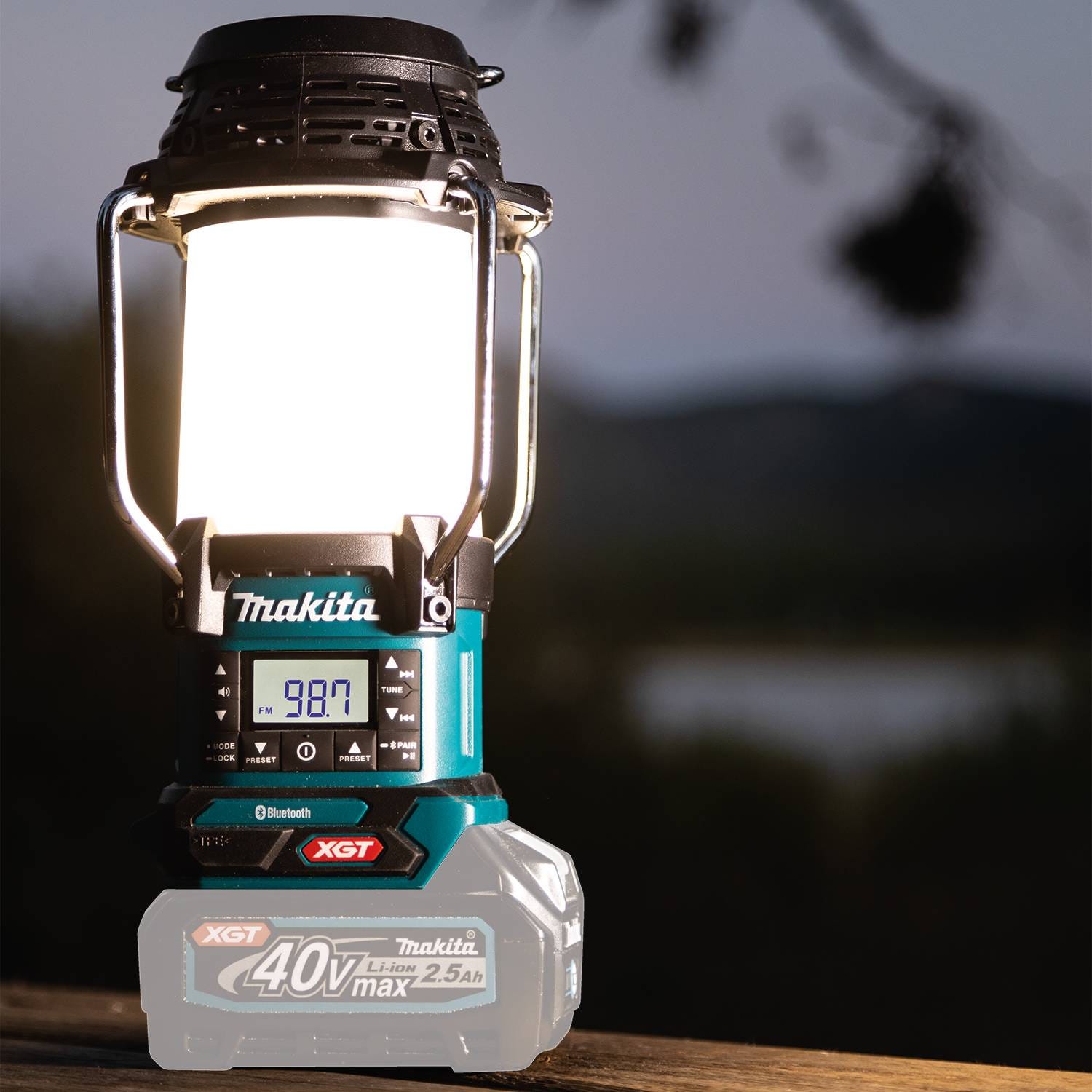 Makita GRM04 40V max XGT Cordless Lantern with Radio, Tool Only