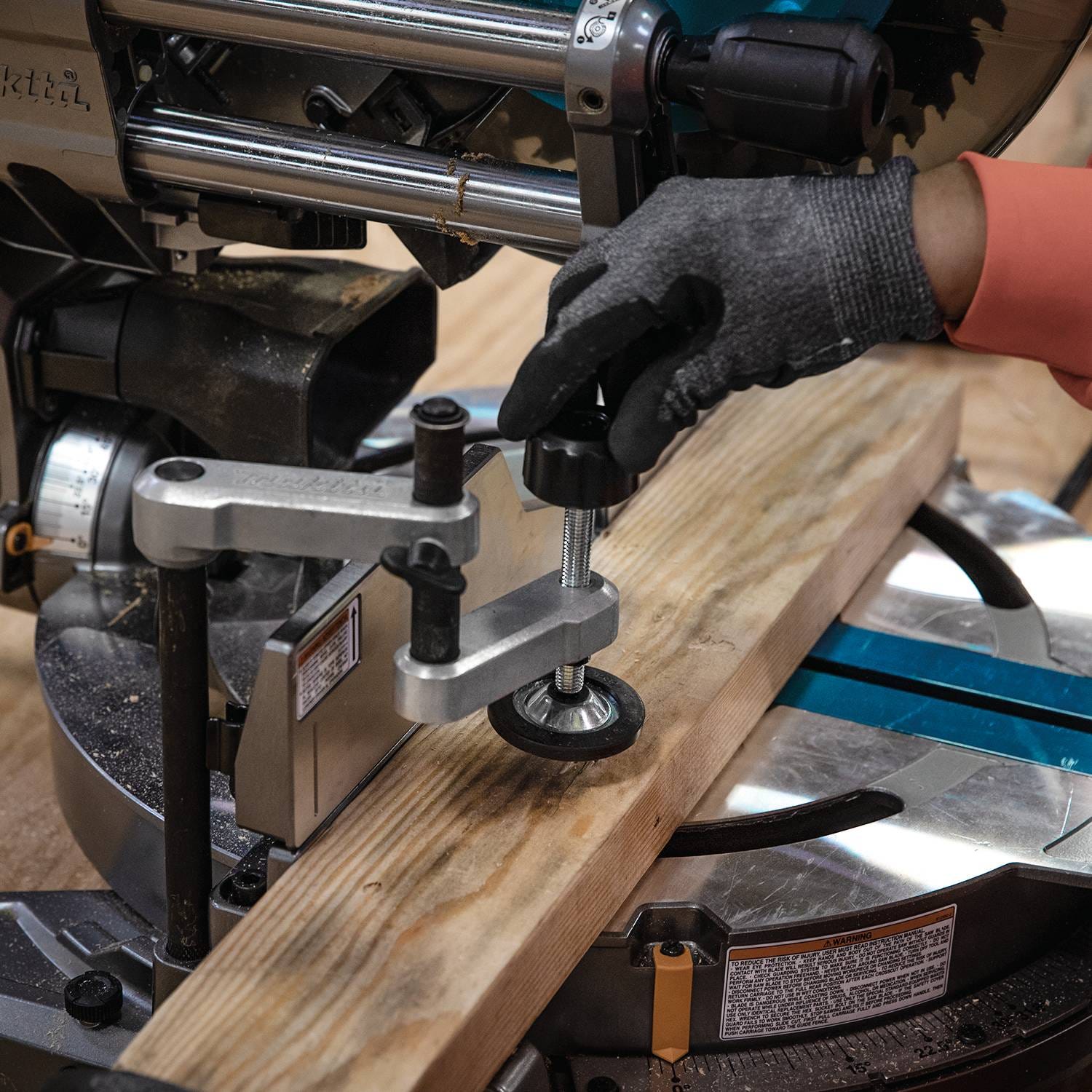 Makita GSL03M1 40V max XGT Brushless Cordless 10" Dual-Bevel Sliding Compound Miter Saw Kit, AWS Capable (4.0Ah)