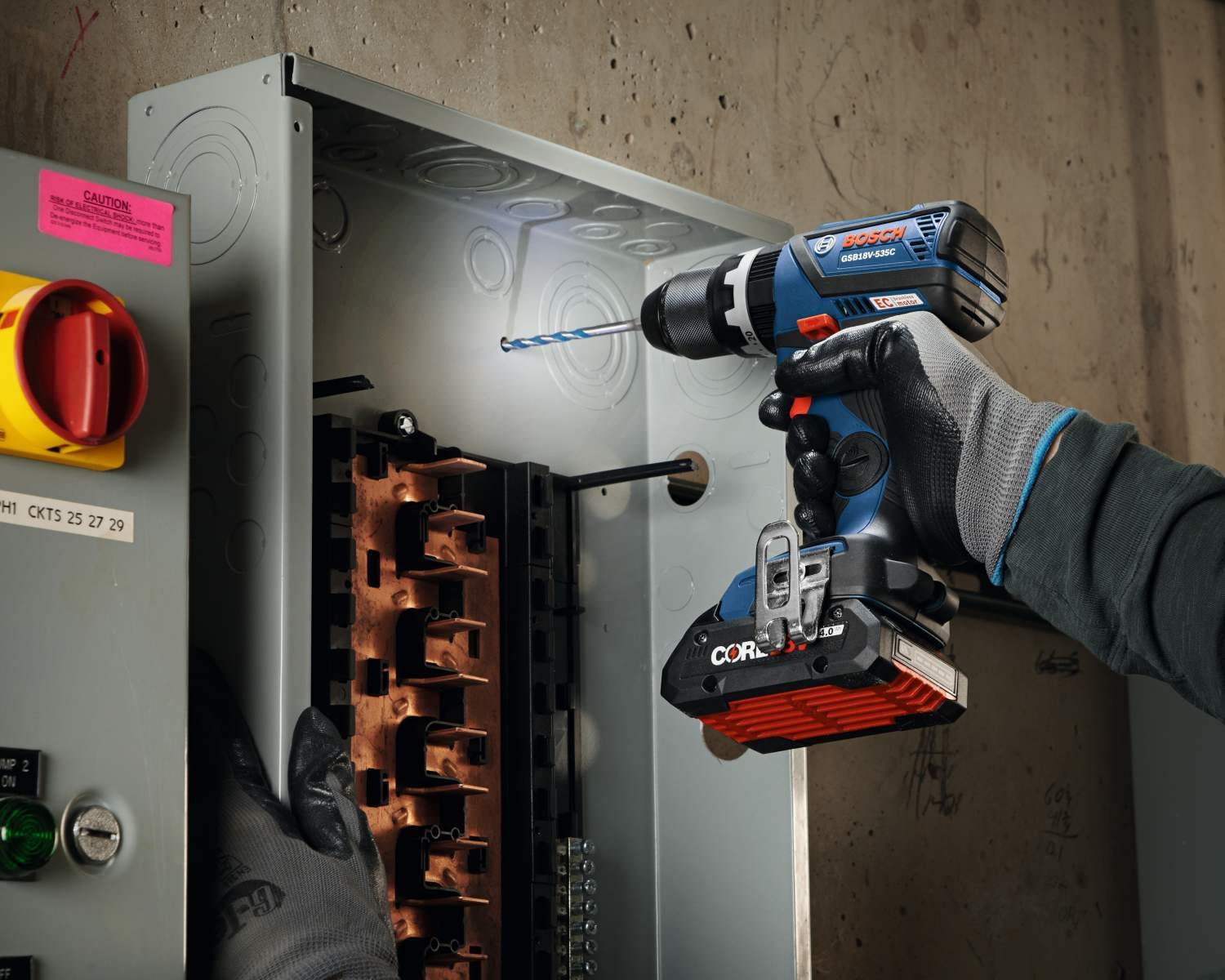 Bosch GXL18V-251B25 18V CORE18V 4.0Ah Combo Kit with Freak Impact Driver and 1/2 in. Hammer Drill/Driver