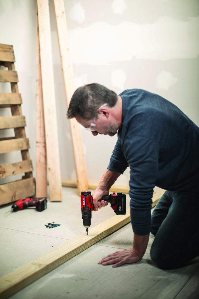 SKIL HD527803 20V 1/2" Hammer Drill Kit with PWRCORE 20 5.0Ah Lithium Battery