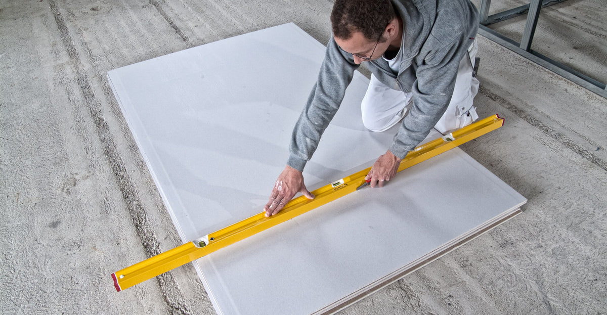 Extra-wide measuring surface of the Stabila R 300 level