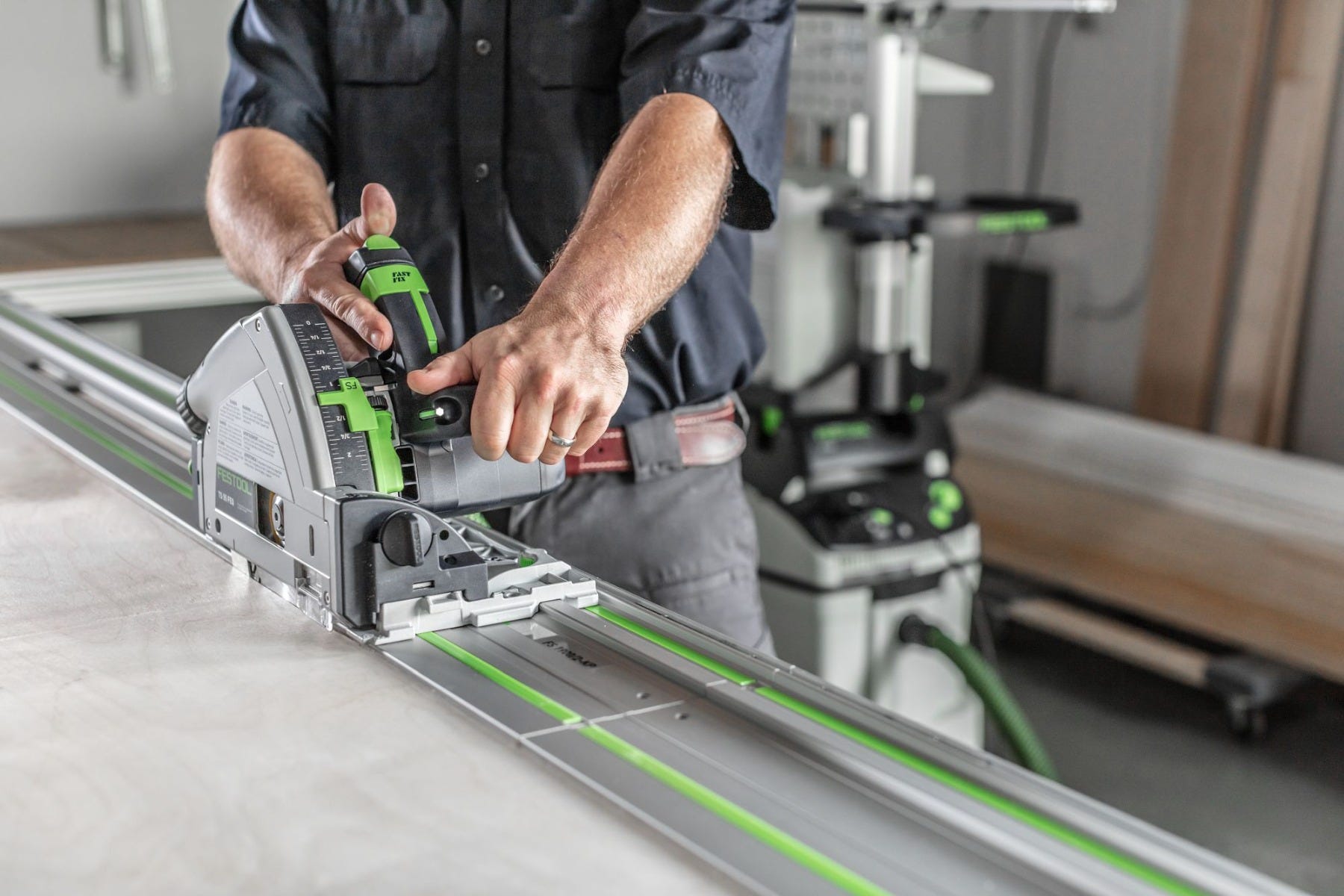 Festool 577014 TS 55 F Plunge Cut Track Saw with 55-in Guide Rail w/ Systainer3