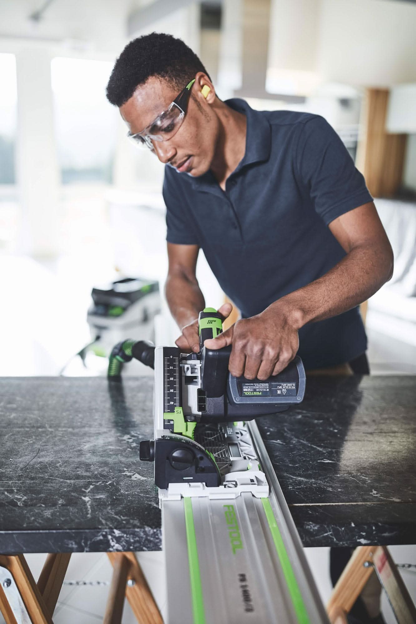 Festool 577664 TSC 55 K Cordless Track Saw + 55-Inch Guide Rail