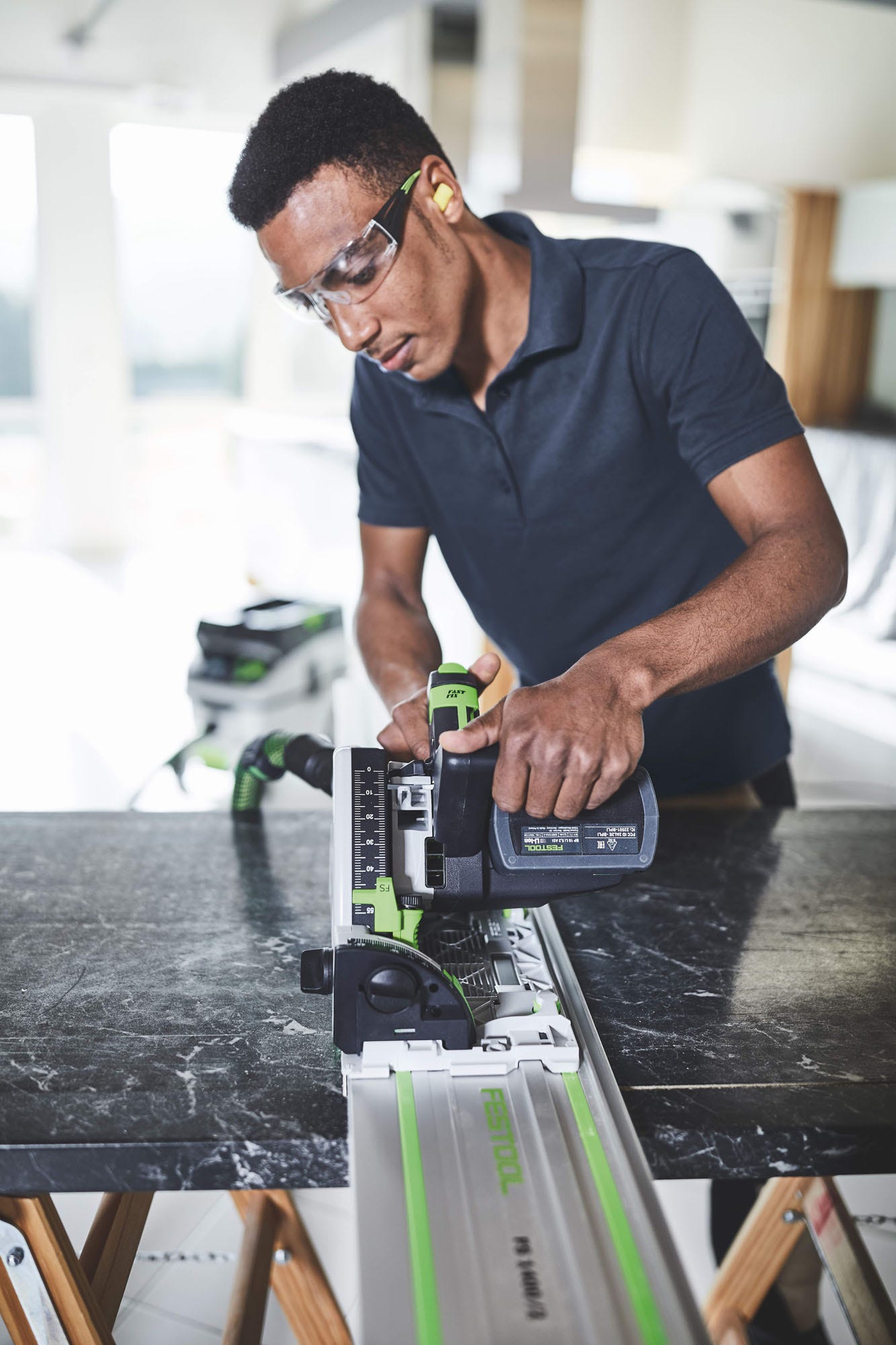 Festool 577664 TSC 55 K Cordless Track Saw + 55-Inch Guide Rail 5.2Ah Kit with Kickback Stop