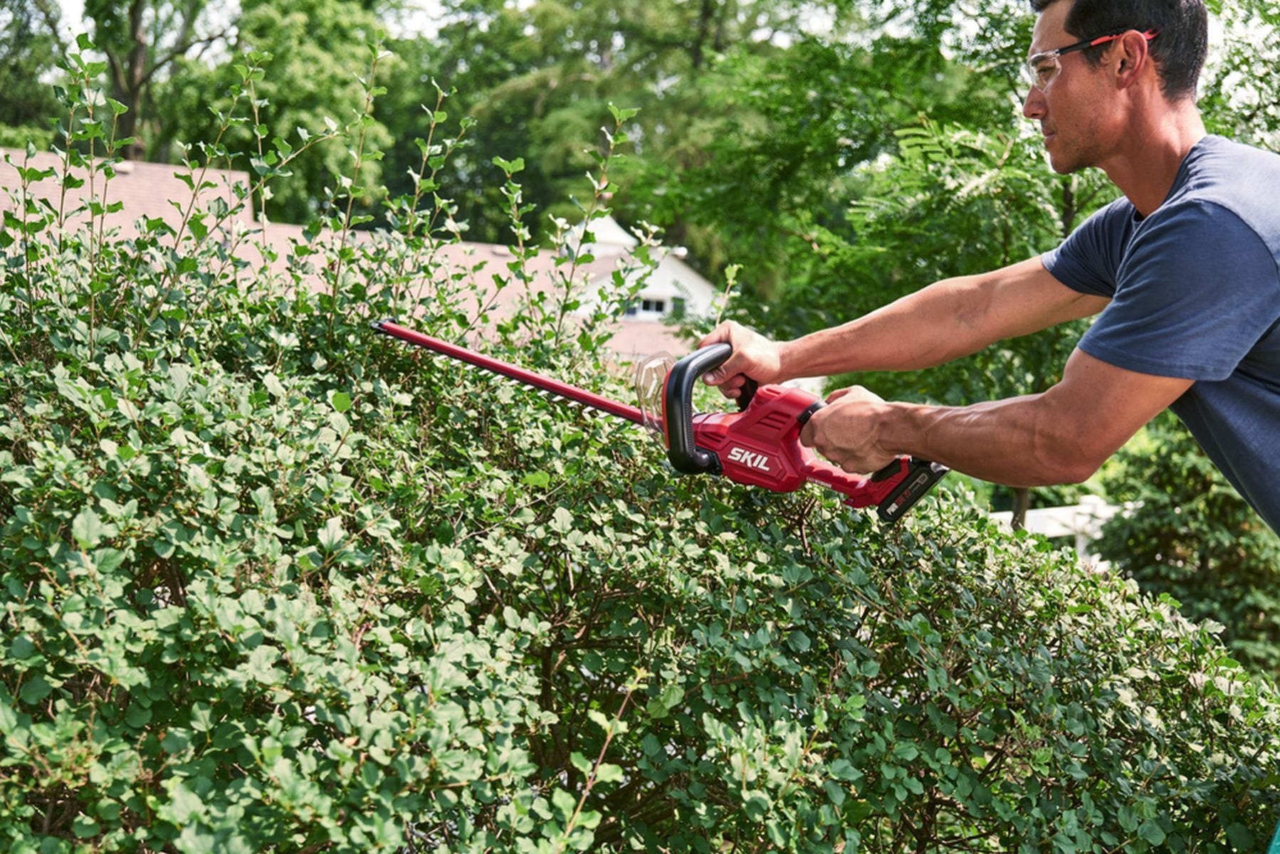 SKIL HT4222B-10 PWRCORE 20 22" Hedge Trimmer with Battery and Charger