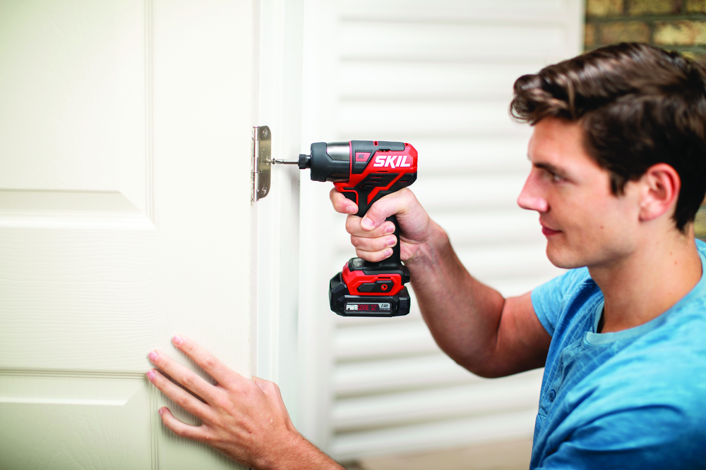 SKIL CB736701 PWRCore 12 Brushless 12V Drill Driver & Impact Driver Kit with PWR JUMP Charger