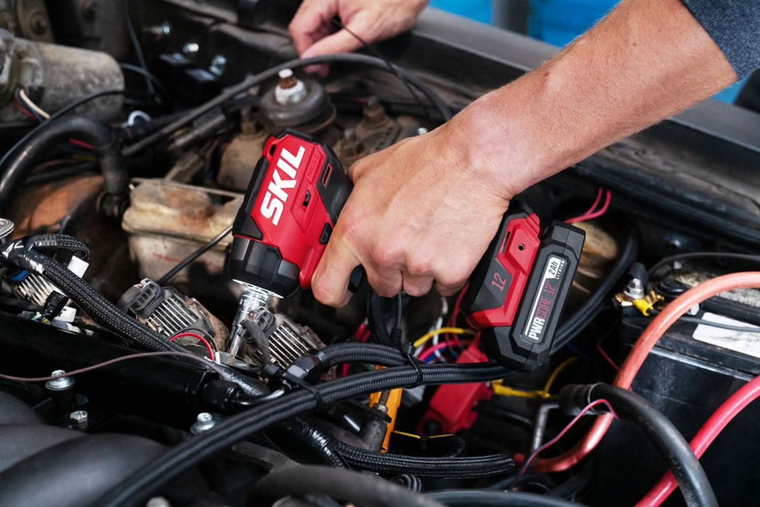 SKIL IW6744A-10 PWR CORE 12 Brushless 12V 3/8 IN. Impact Wrench Kit