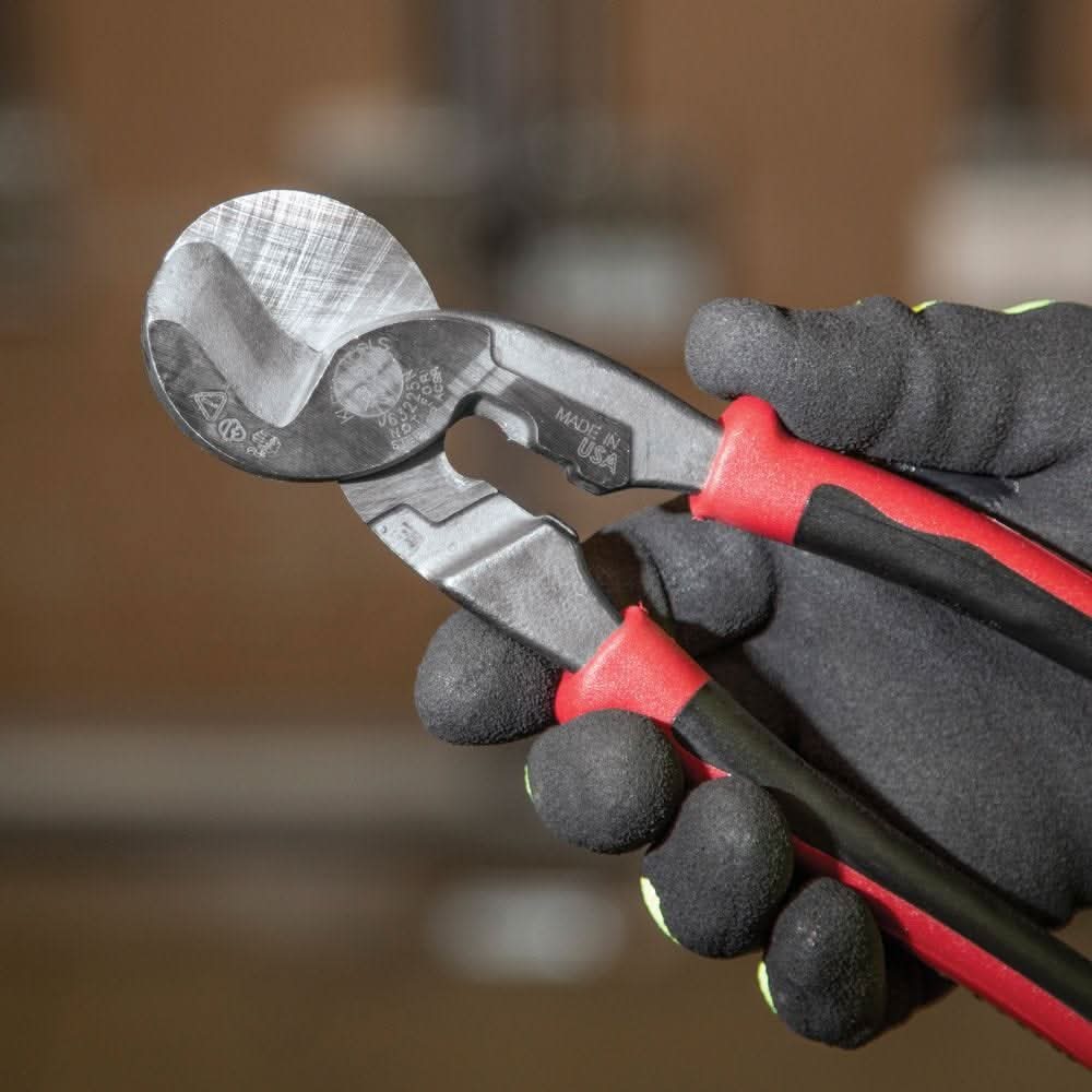 Klein Tools J63225N Journeyman High Leverage Cable Cutter with Stripping