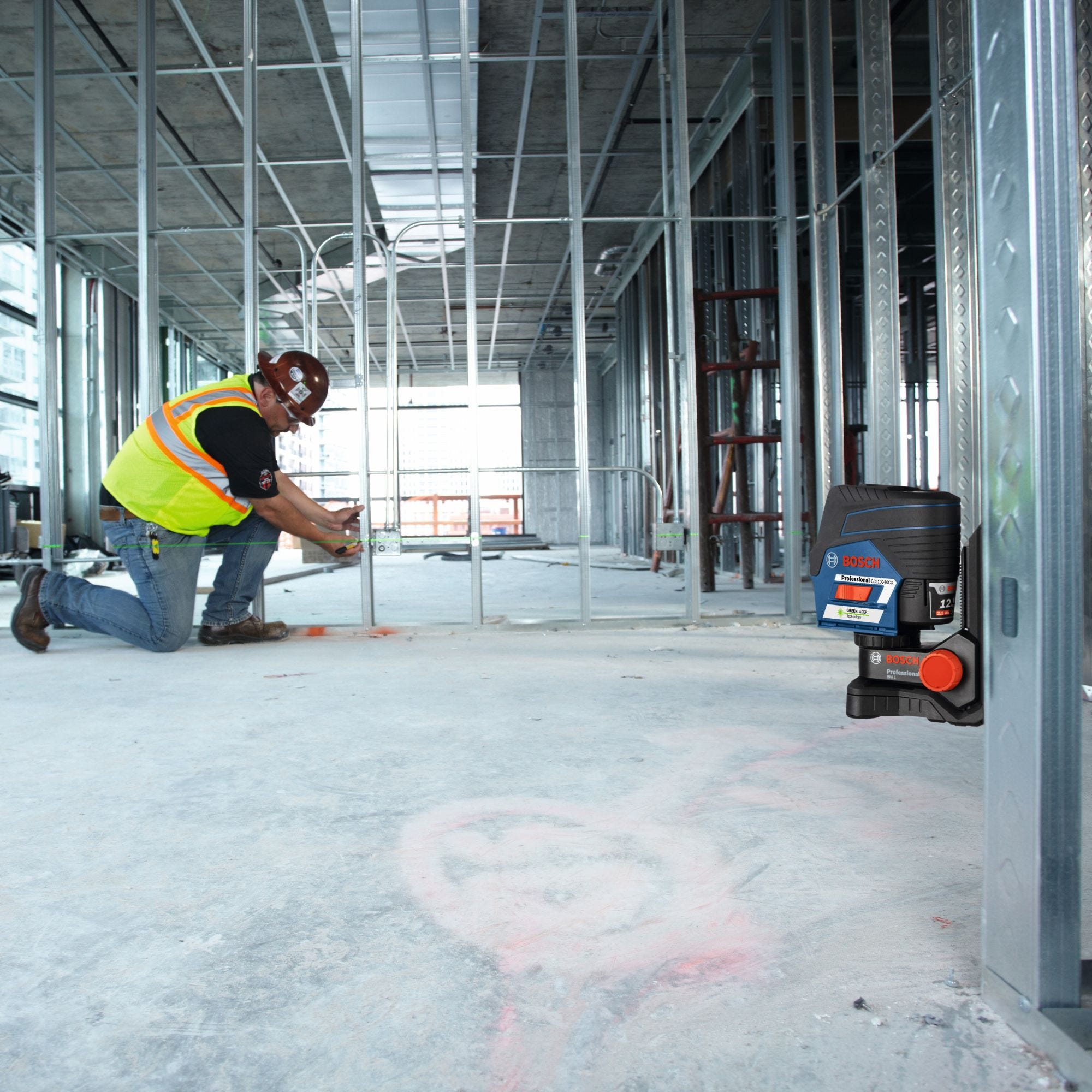 Bosch GCL100-80CG 12V Max Connected Green-Beam Cross-Line Laser with Plumb Points