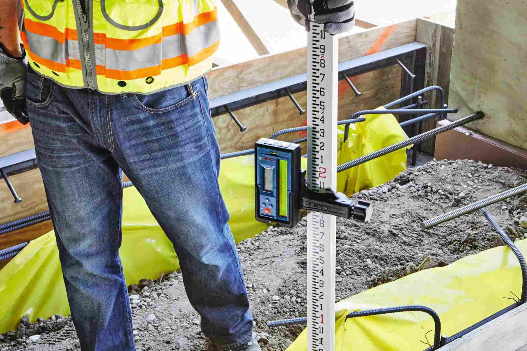 Bosch GRL2000-40HVK Self-Leveling Rotary Laser Kit