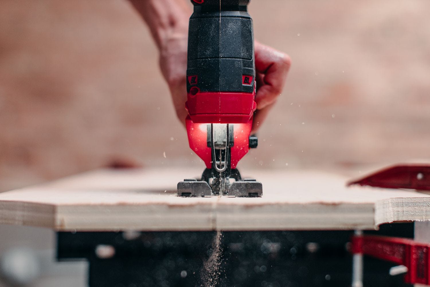 SKIL JS5833A-10 PWRCORE 12 Brushless 12V Compact Jigsaw Kit with Battery and PWR JUMP Charger