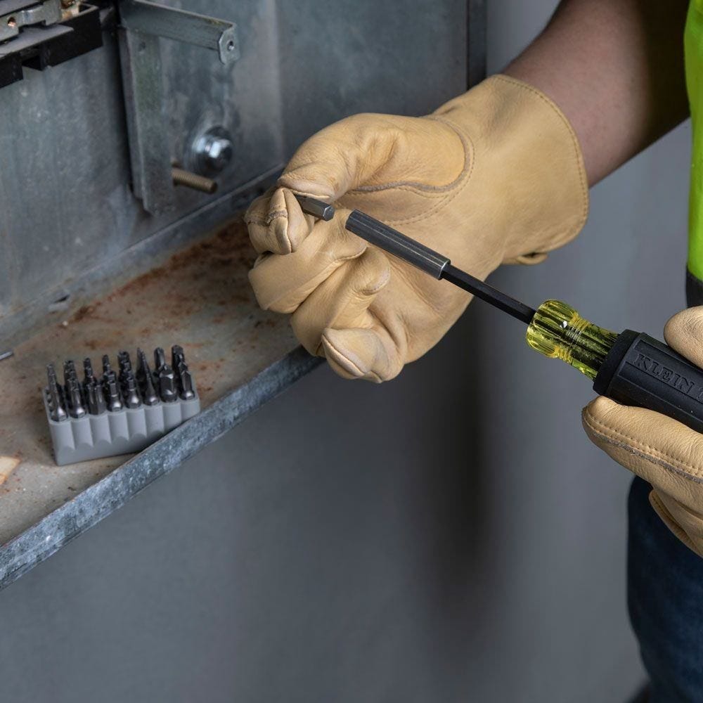Klein 32510 Magnetic Screwdriver with 32 Tamperproof Bits