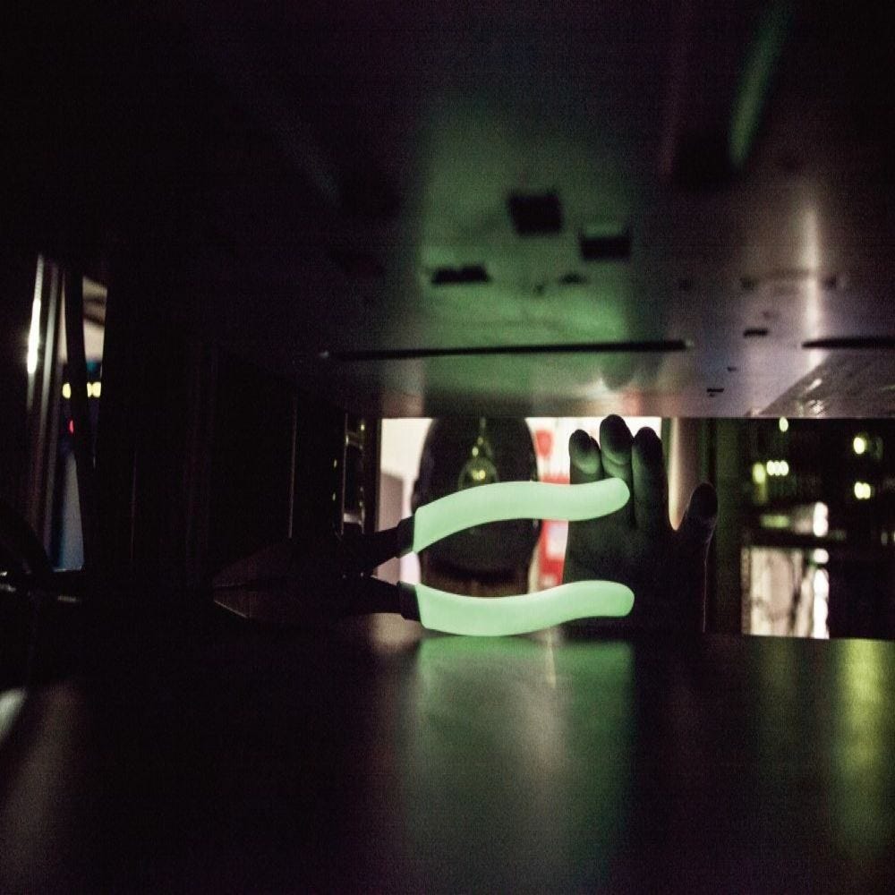 Klein D20009NEGLW High-Visibility Side-Cutting Pliers High-Leverage