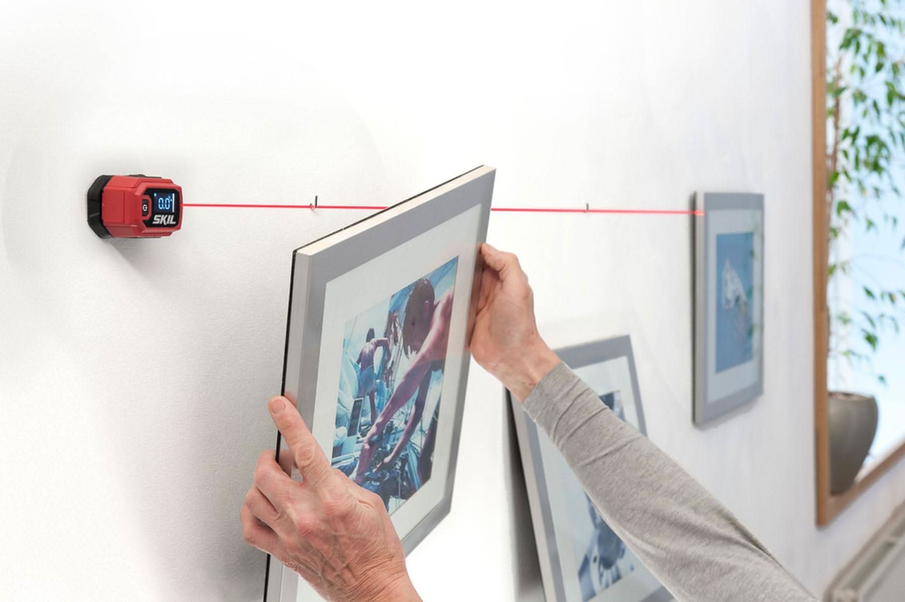 SKIL LL9325-00 Compact Digital Level with Line Laser