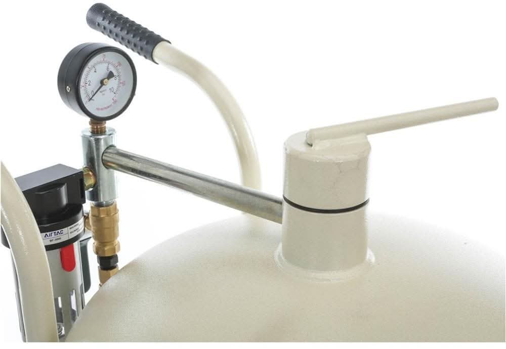 Shop Fox M1115 20-Gallon Portable Sandblaster
