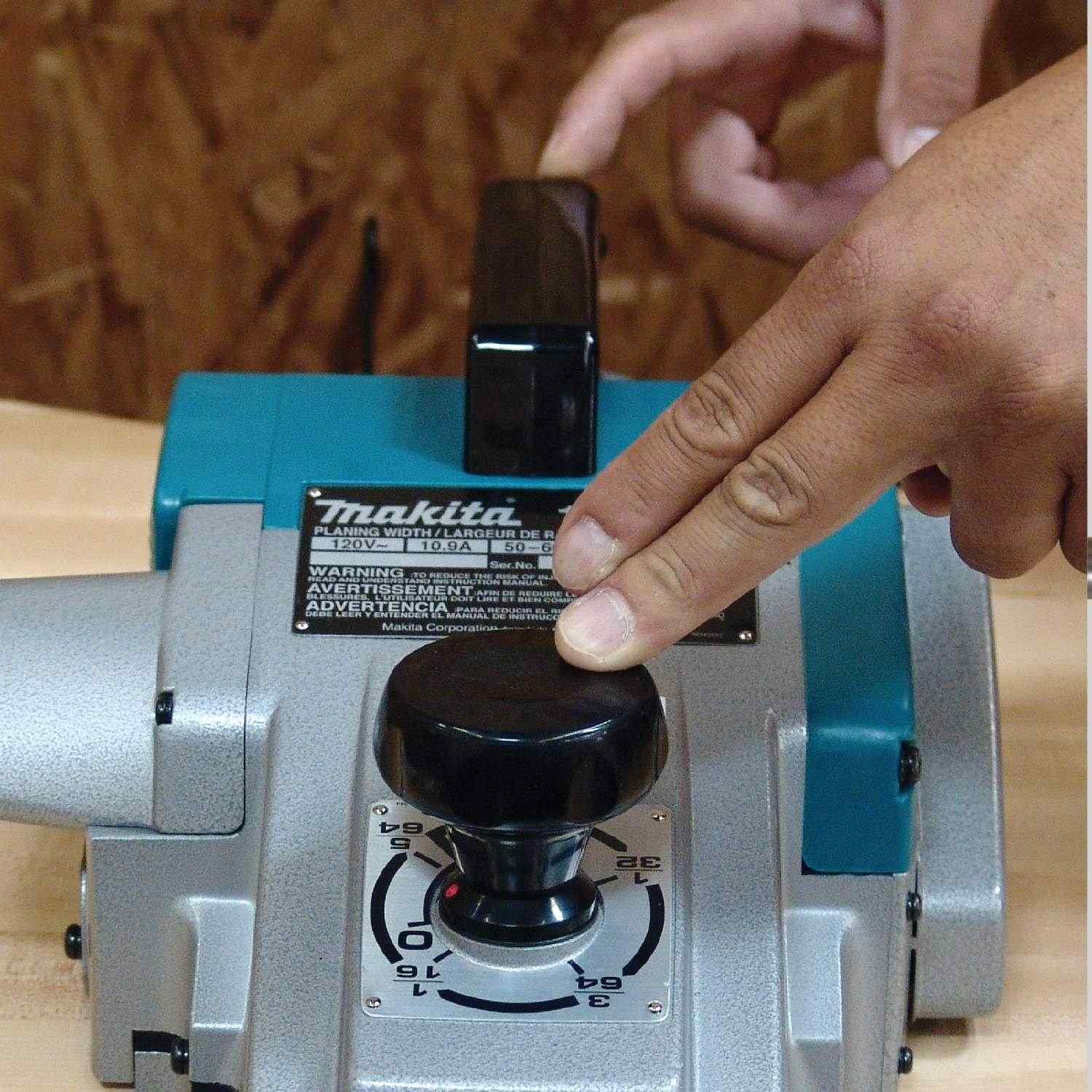 Makita 1806B 6-3/4" Planer