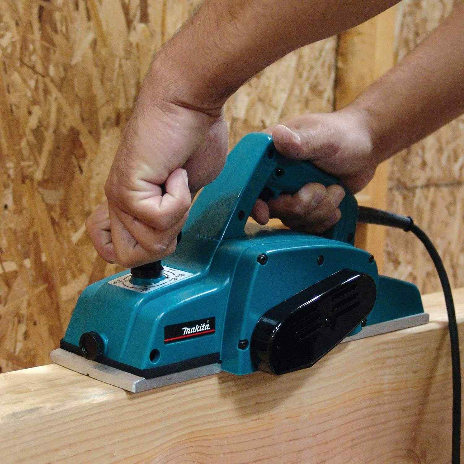 Makita 1912B 4-3/8" Planer
