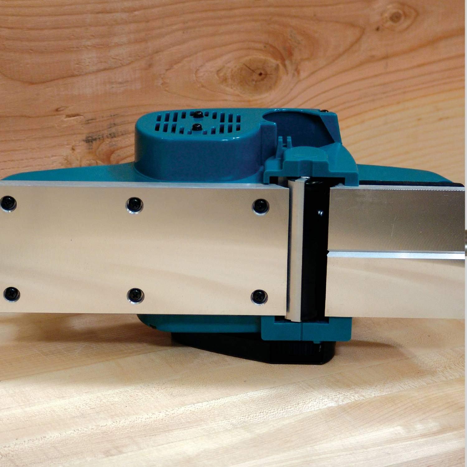 Makita 1912B 4-3/8" Planer