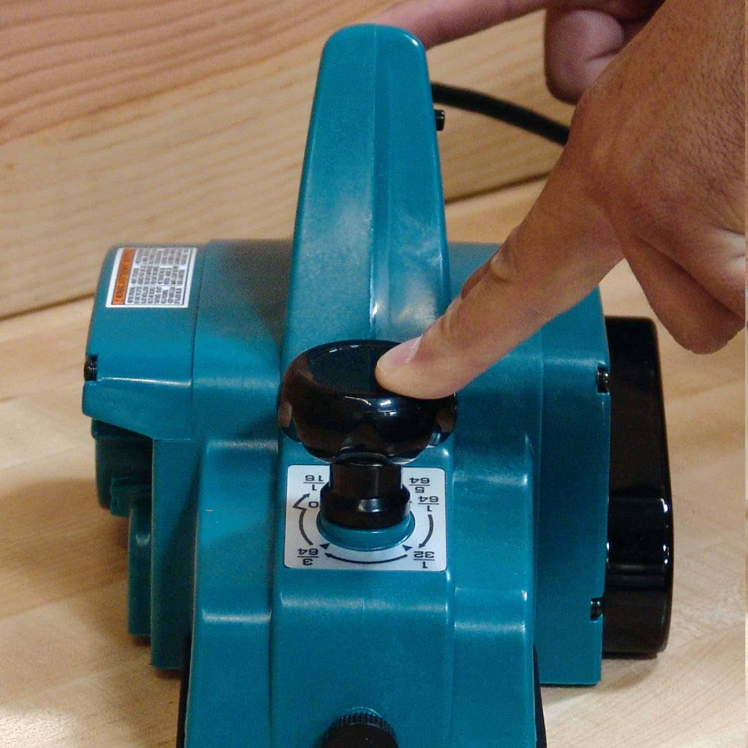 Makita 1912B 4-3/8" Planer