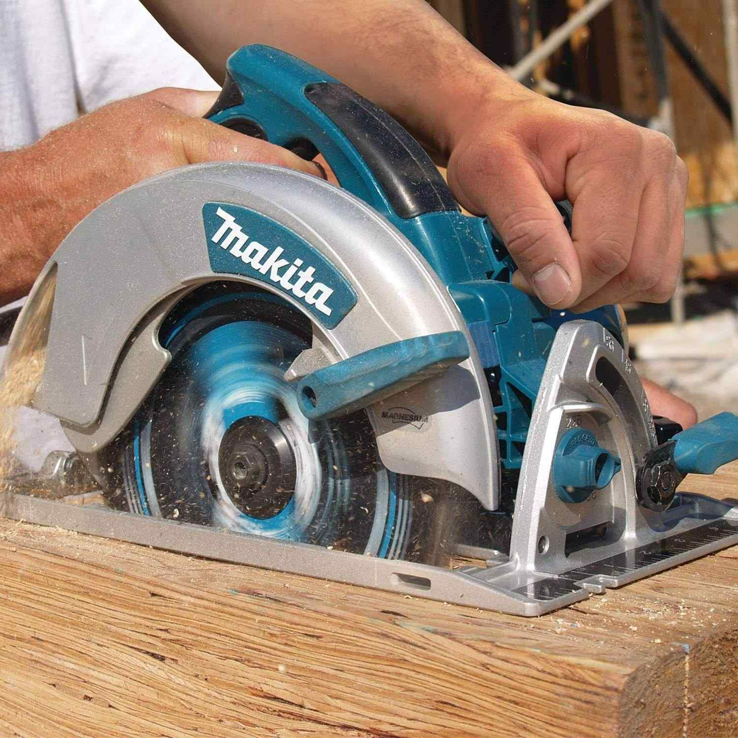 Makita 5007MG 7-1/4" Magnesium Circular Saw