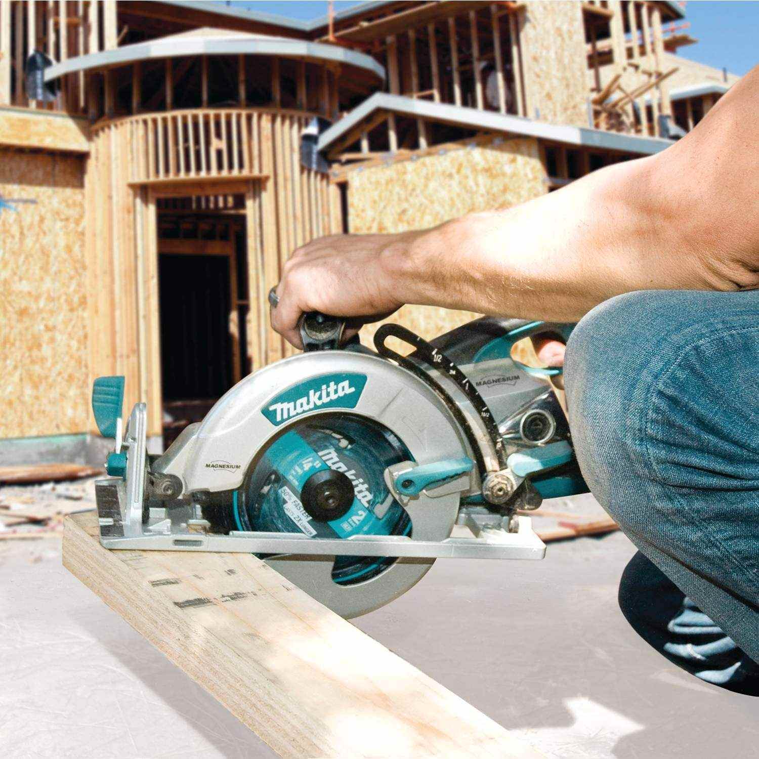 Makita 5377MG 7-1/4" Magnesium Hypoid Saw