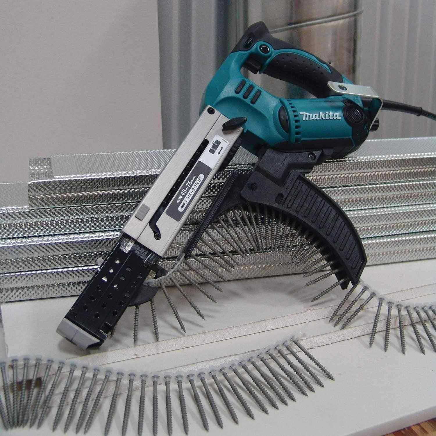Makita 6844 Autofeed Screwdriver