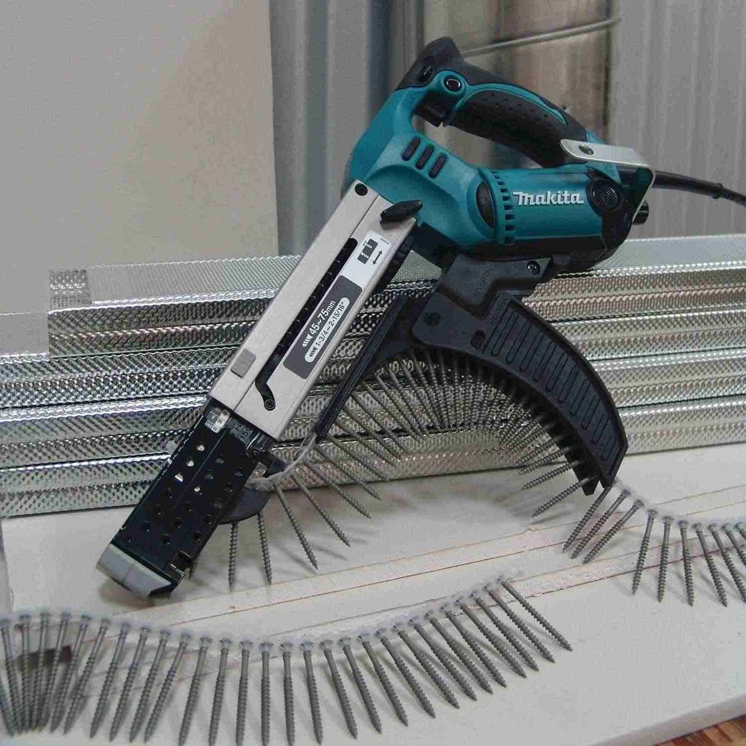 Makita 6844 Autofeed Screwdriver