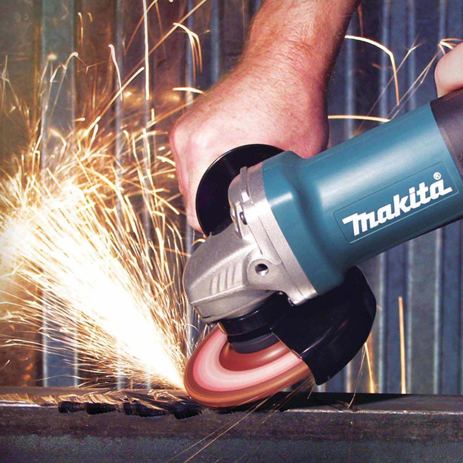 Makita 9557PB 4-1/2" Paddle Switch Angle Grinder, with AC/DC Switch