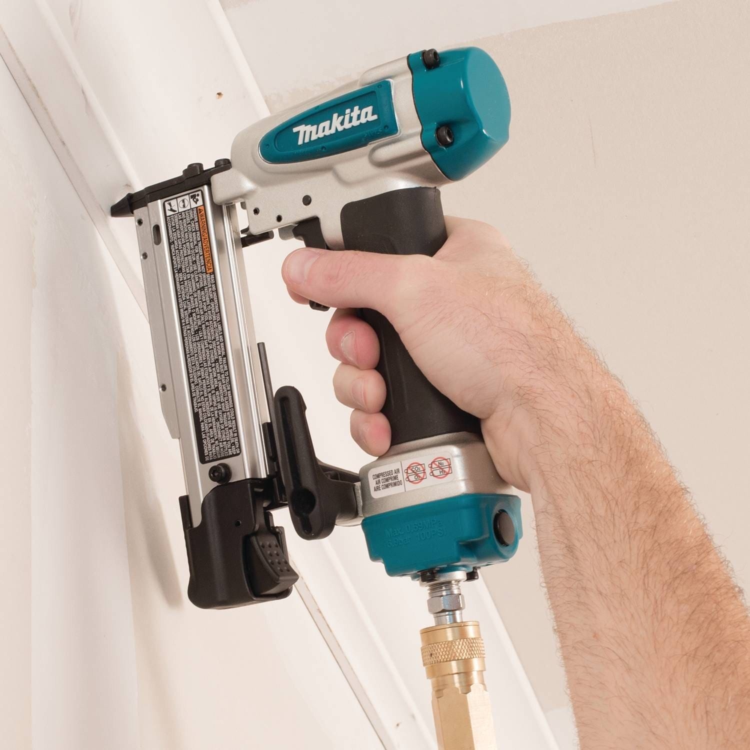 Makita AF353 23 Gauge, 1-3/8" Pin Nailer