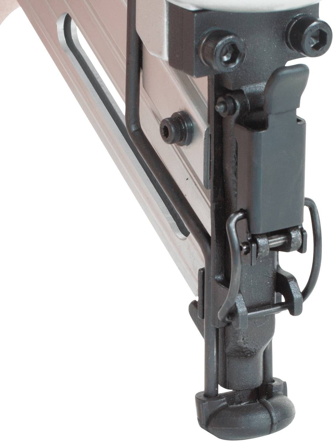 Makita AF635 15 Gauge, 2-1/2" Angled Finish Nailer, 34â°