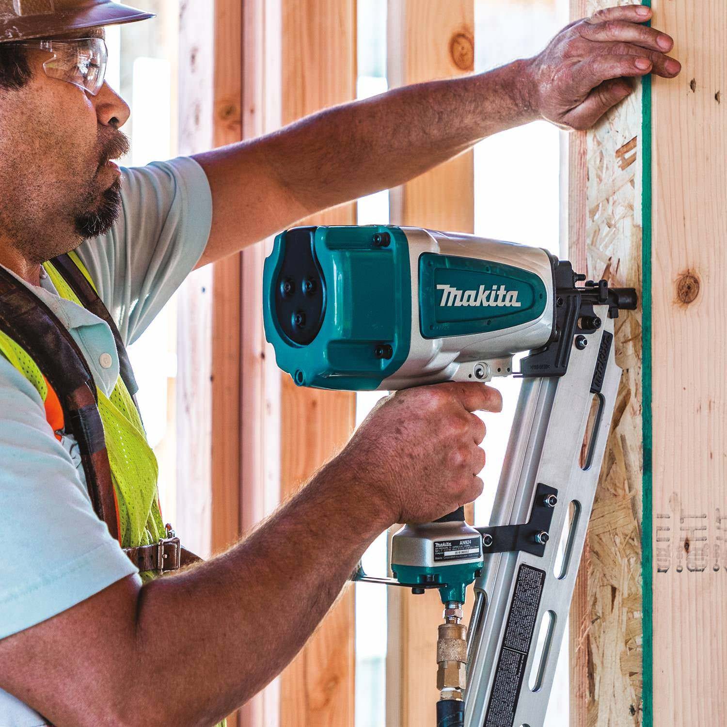 Makita AN924 21Âº Full Round Head 3-1/2" Framing Nailer
