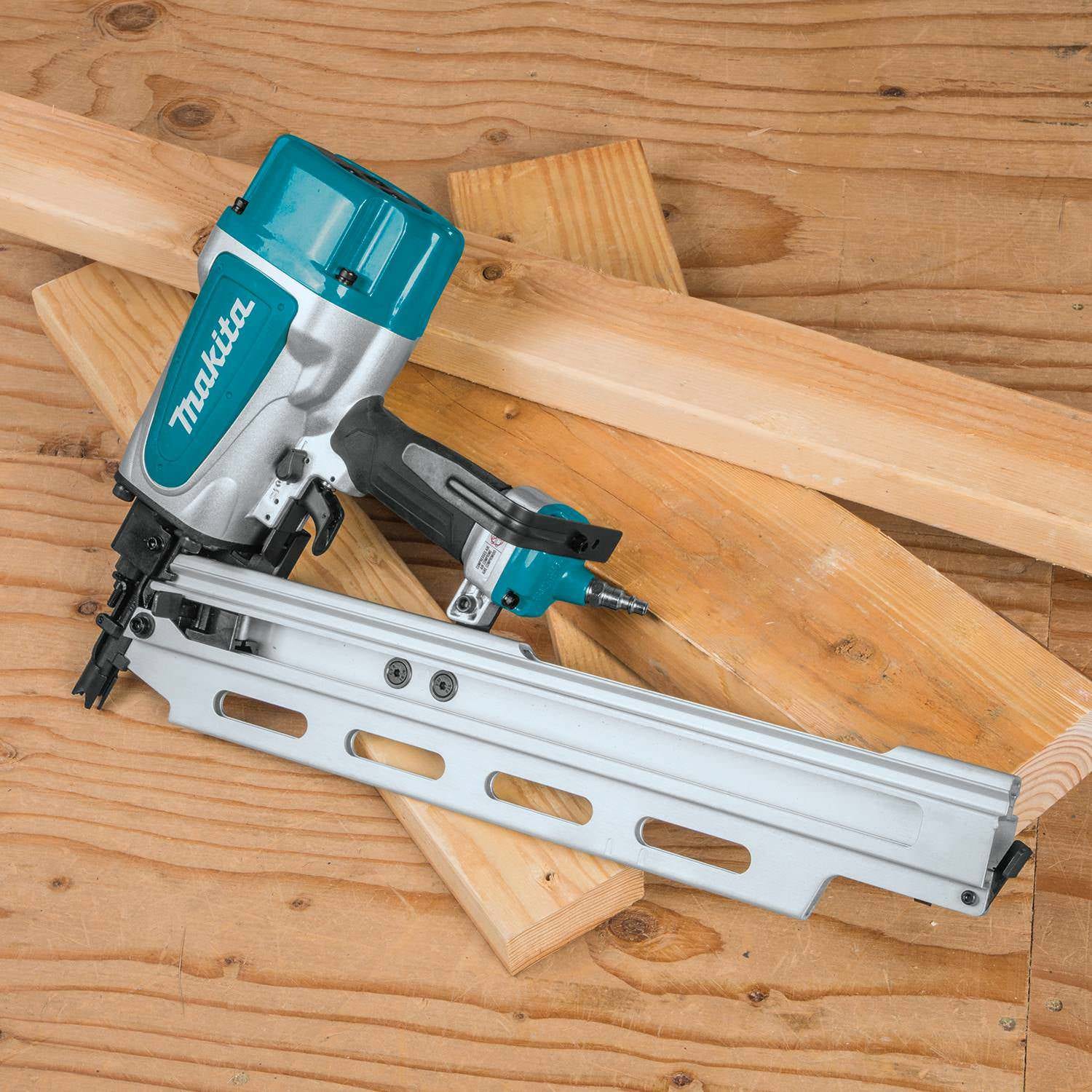 Makita AN924 21Âº Full Round Head 3-1/2" Framing Nailer