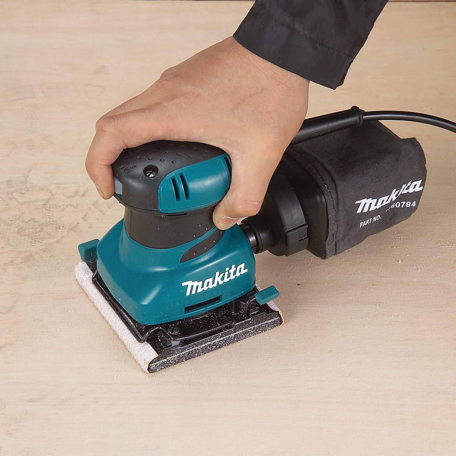 Makita BO4556K 1/4 Sheet Finishing Sander, with Tool Case