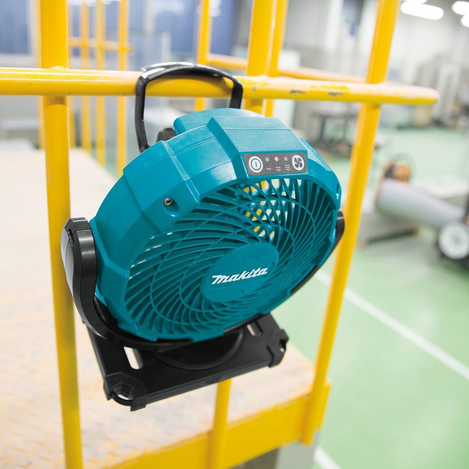 Makita CF100DZ 12V max CXT Lithium"‘Ion Cordless/Corded 7"‘1/8" Fan, Tool Only
