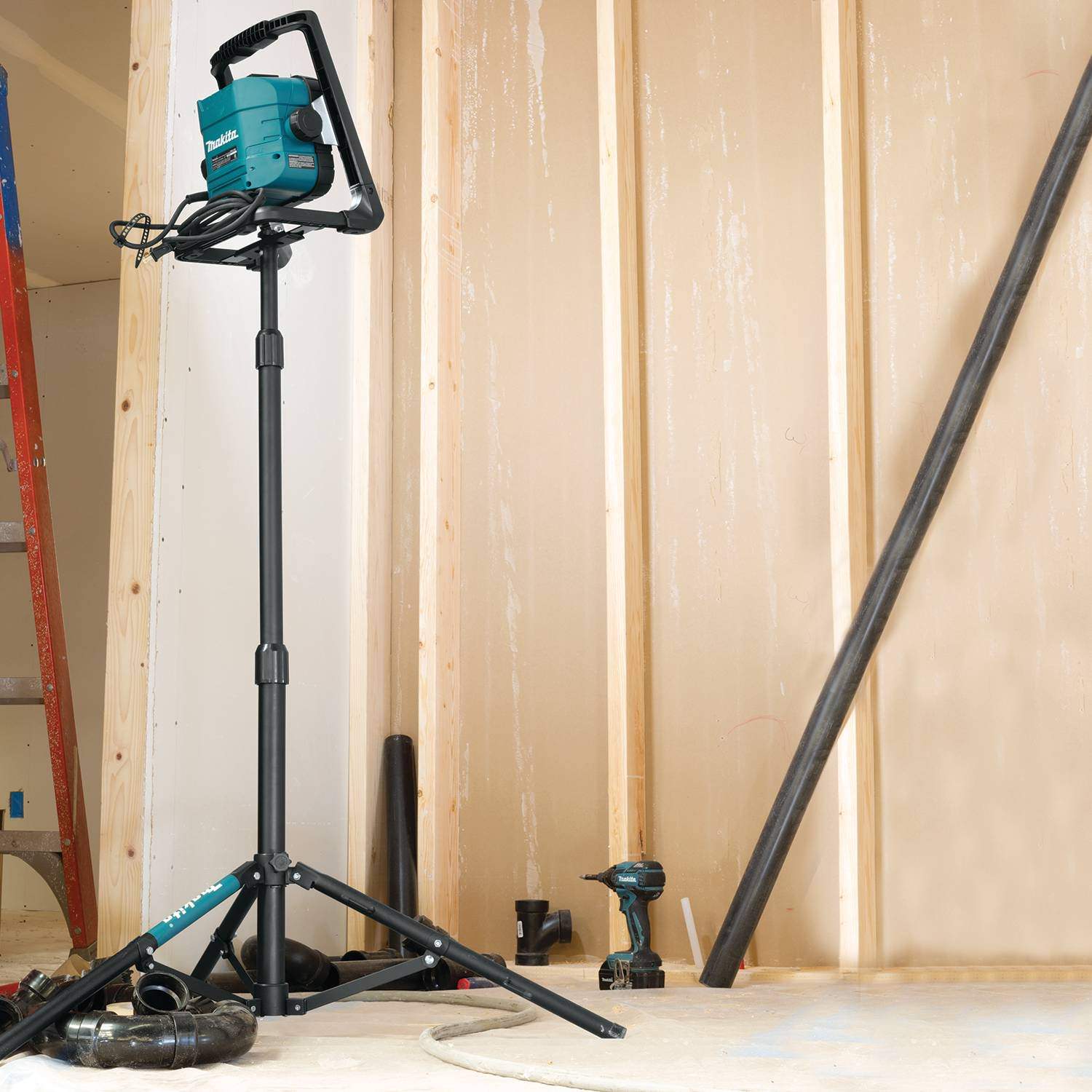 Makita DML805 18V LXT Lithium-Ion Cordless/Corded 20 LED Work Light, Light Only