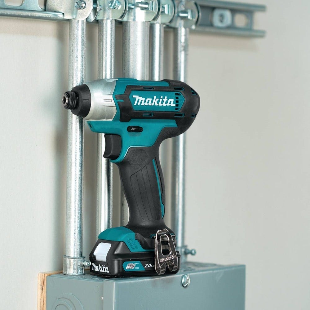 Makita DT03R1 12V max CXT Lithium-Ion Cordless Impact Driver Kit (2.0Ah)