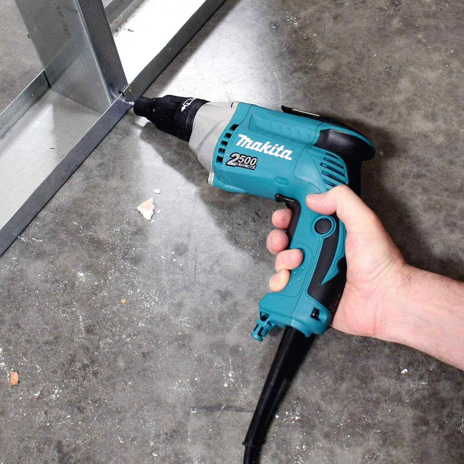 Makita FS2500 Screwdriver; 2,500 RPM