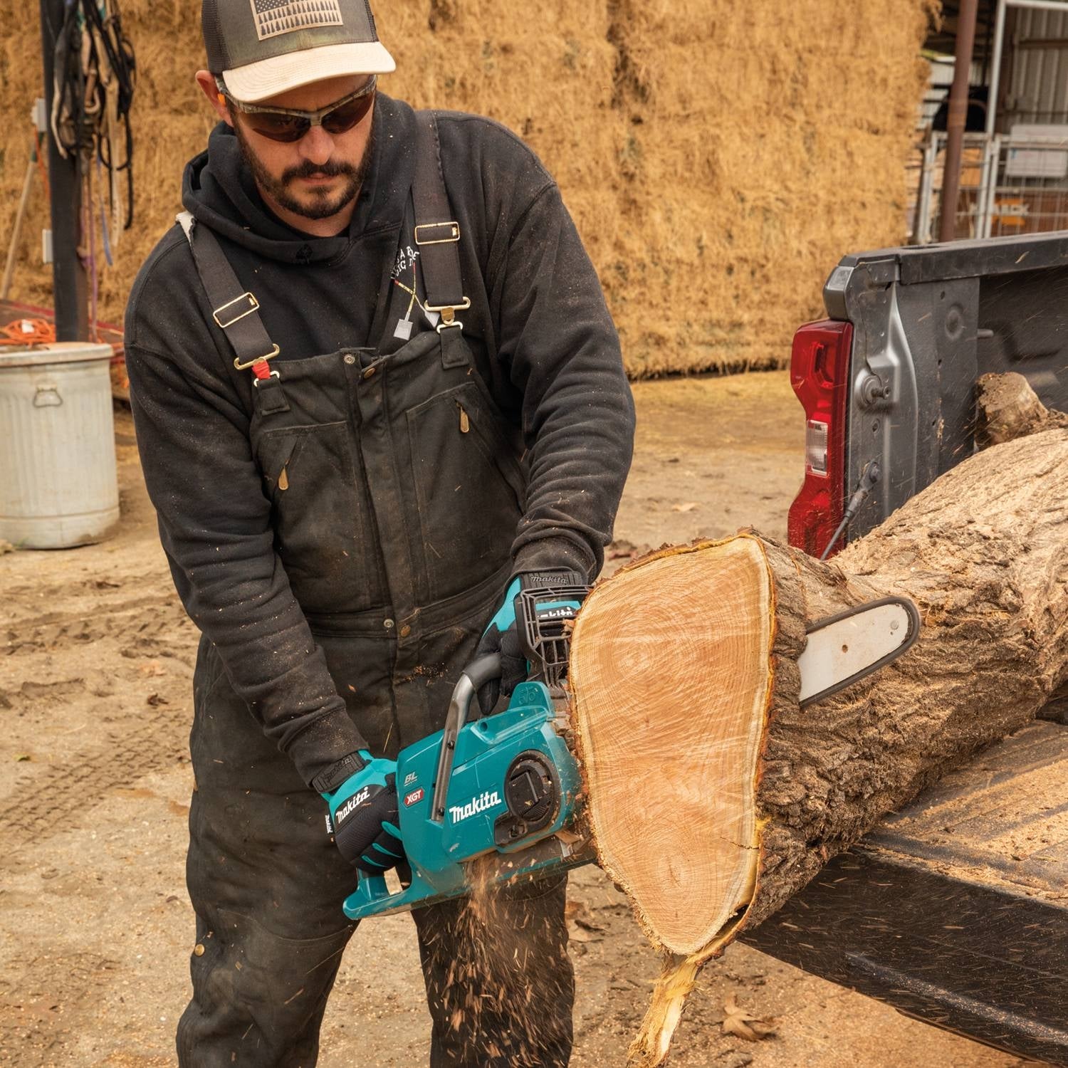 Makita GCU06Z 40V max XGT Brushless Cordless 18" Chain Saw, Tool Only