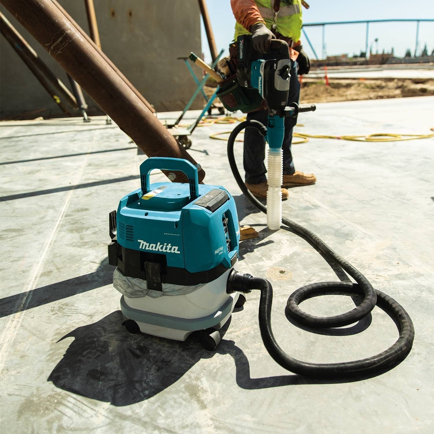 Makita GCV02ZX 40V max XGT Brushless Cordless 2.1 Gallon HEPA Filter Dry Dust Extractor, AWS Capable, Tool Only
