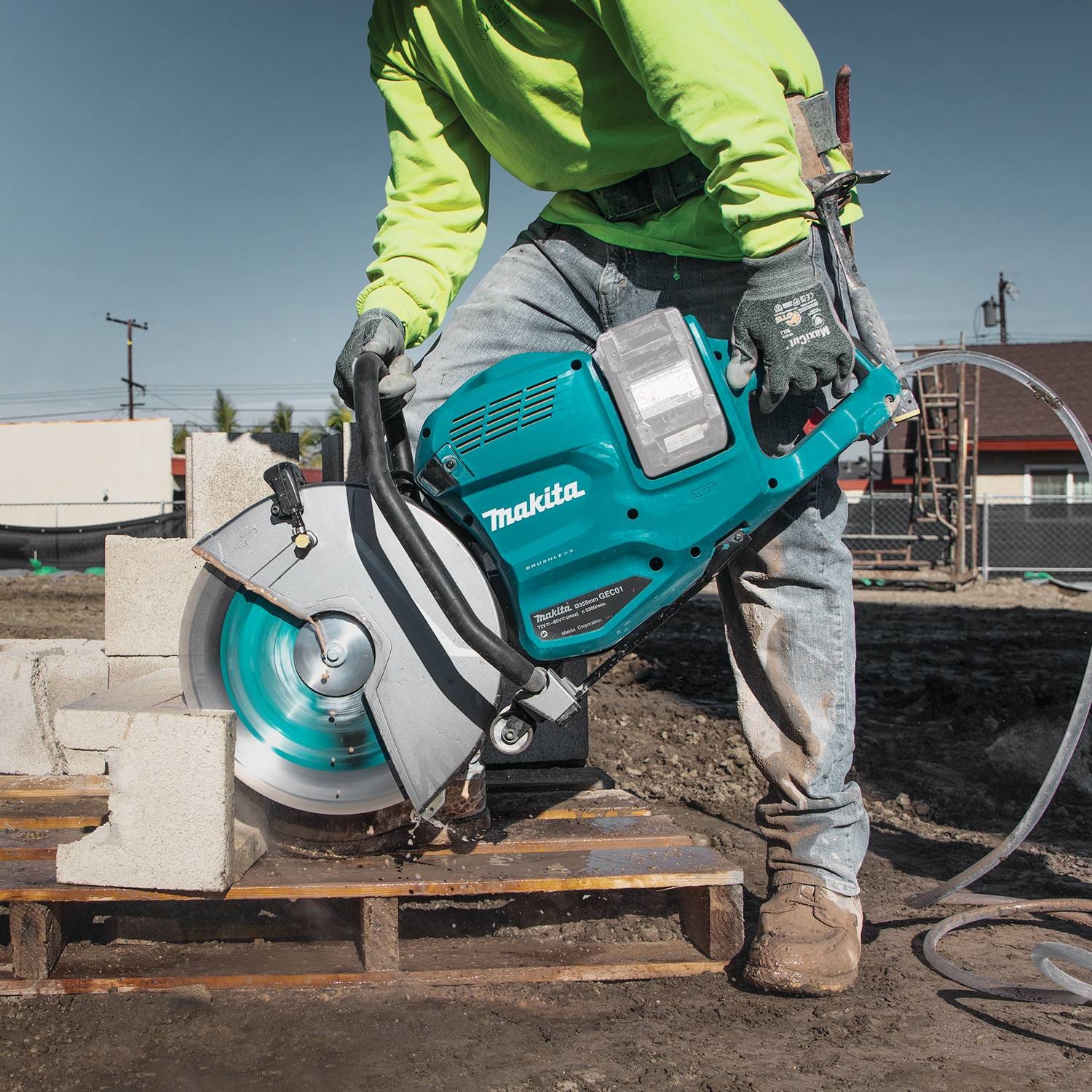 Makita GEC01Z 80V max (40V max X2) XGT Brushless 14" Power Cutter with AFT, Electric Brake, Tool Only