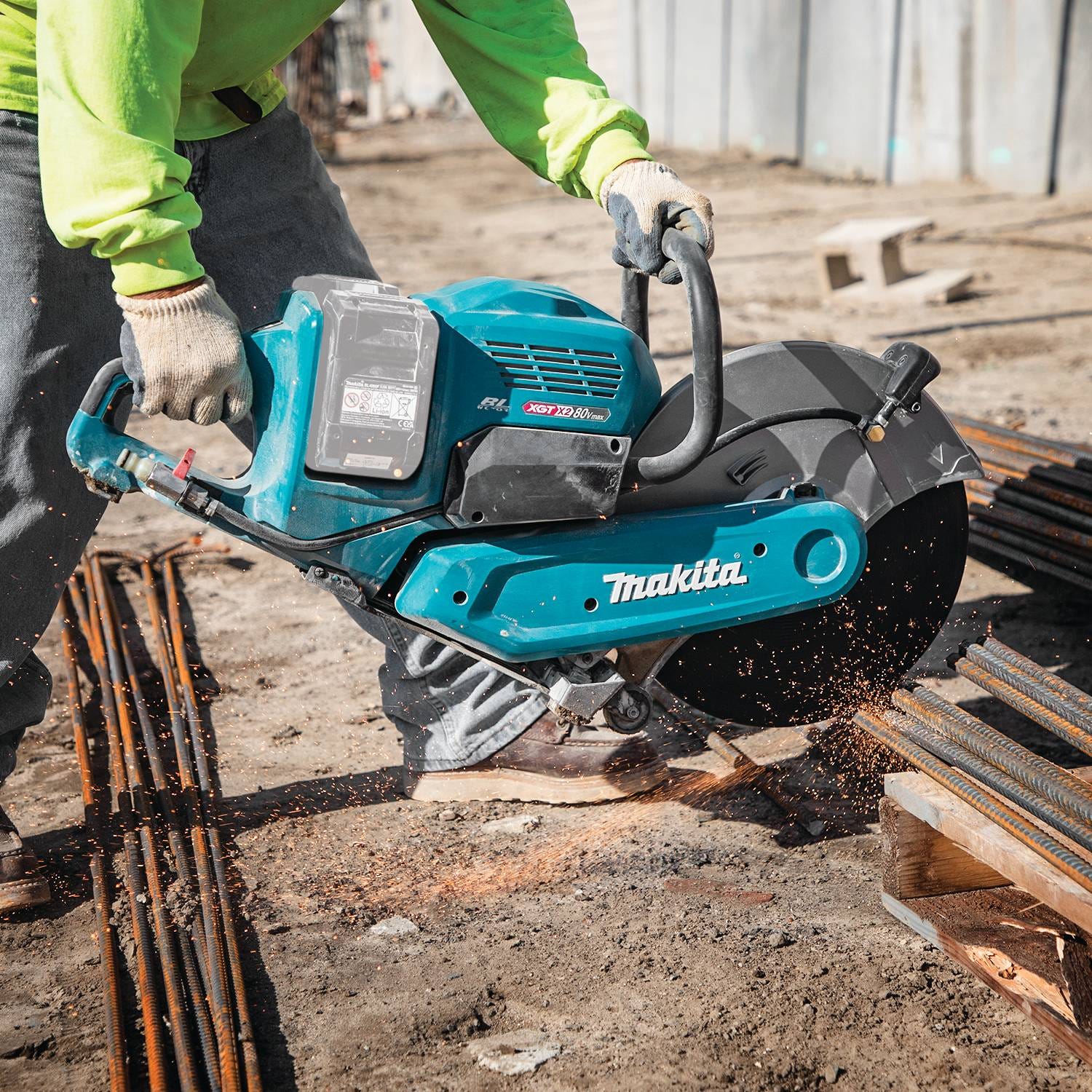 Makita GEC01Z 80V max (40V max X2) XGT Brushless 14" Power Cutter with AFT, Electric Brake, Tool Only
