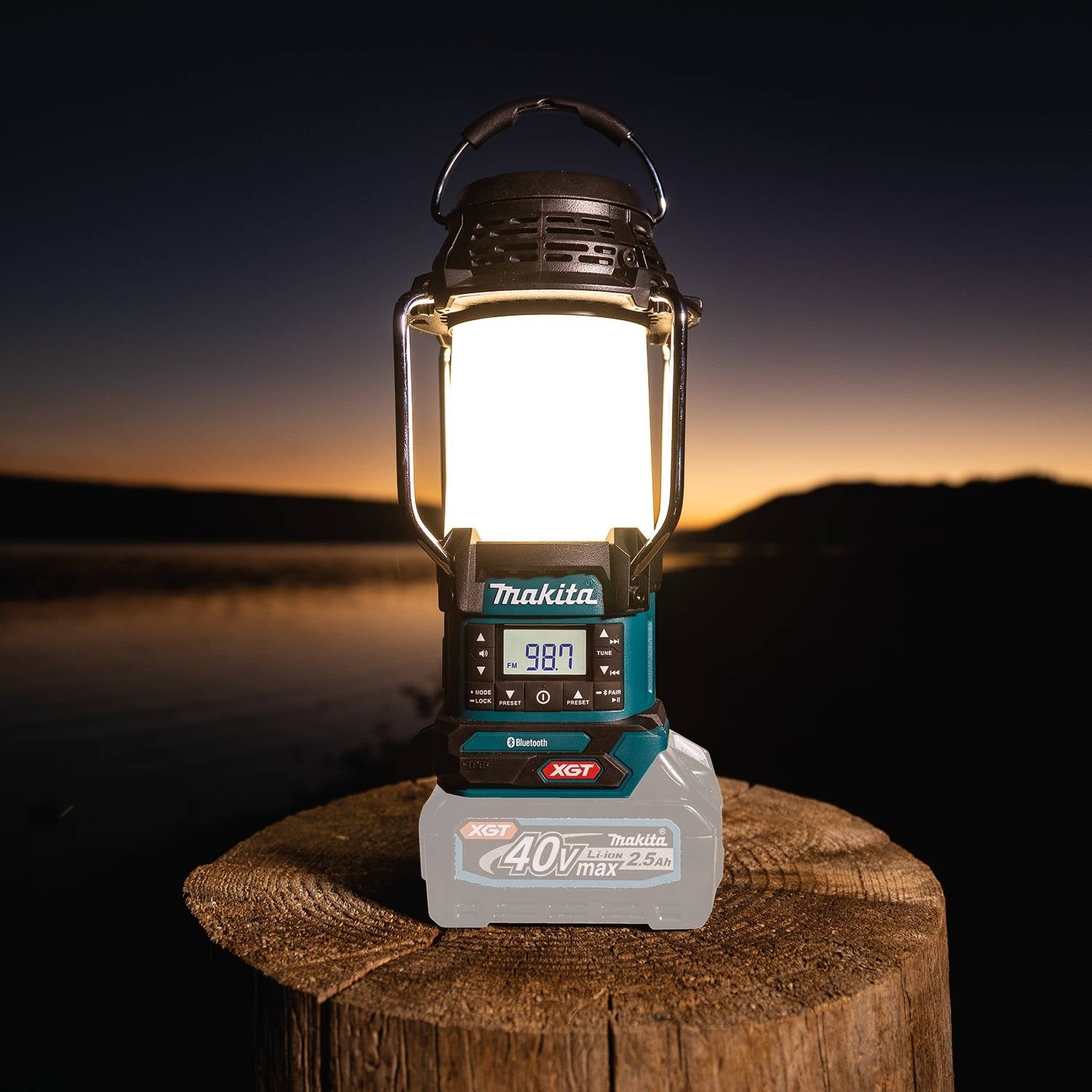 Makita GRM04 40V max XGT Cordless Lantern with Radio, Tool Only