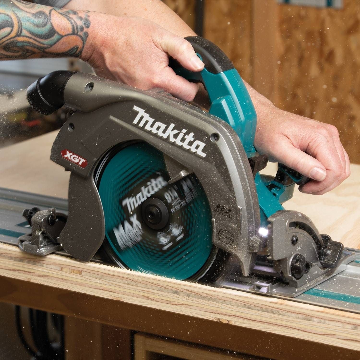 Makita GSH04Z 40V max XGT Brushless Cordless 10-1/4" Circular Saw with Guide Rail Compatible Base, AWS Capable, Tool Only