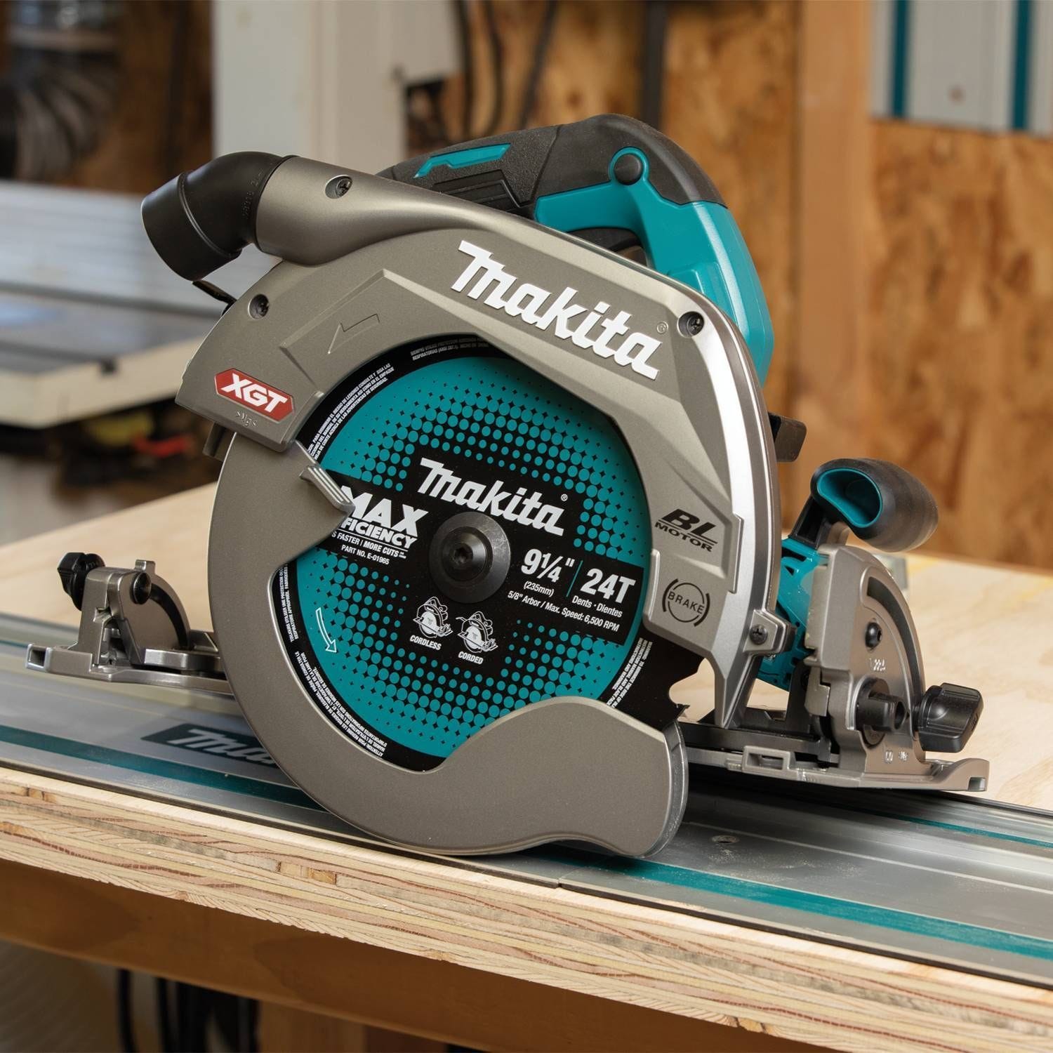 Makita GSH04Z 40V max XGT Brushless Cordless 10-1/4" Circular Saw with Guide Rail Compatible Base, AWS Capable, Tool Only