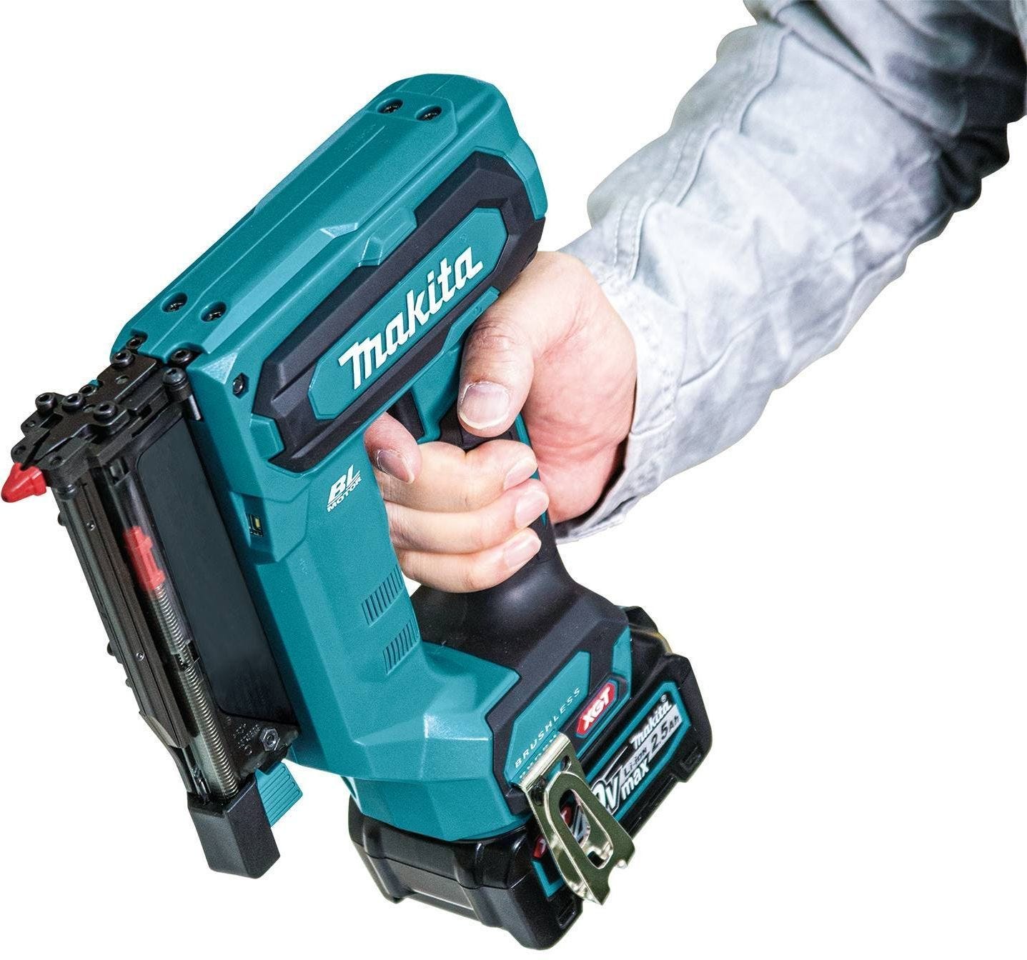 Makita 40V max XGT Brushless Pin Nailer Kit 23 Ga. (2.5Ah) w/ 40V max XGT 13" Fan