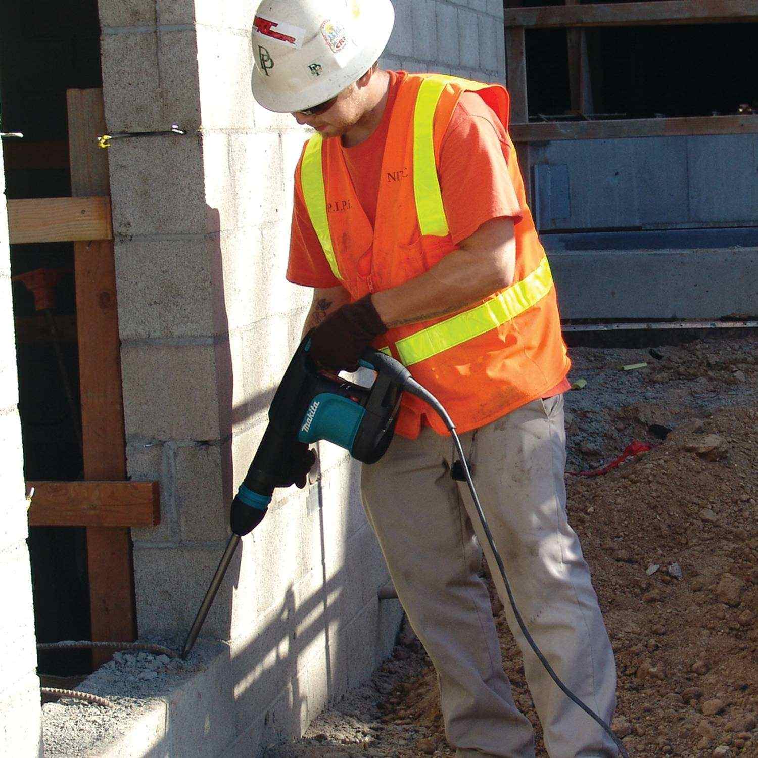 Makita HM0870C 11 lb. SDS-MAX Demolition Hammer