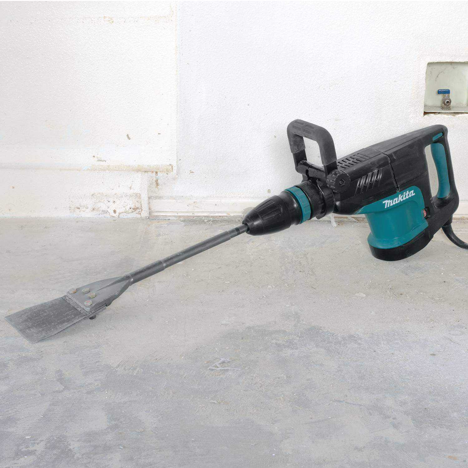 Makita HM1203C 20 lb. SDS-MAX Demolition Hammer – Tool Nut