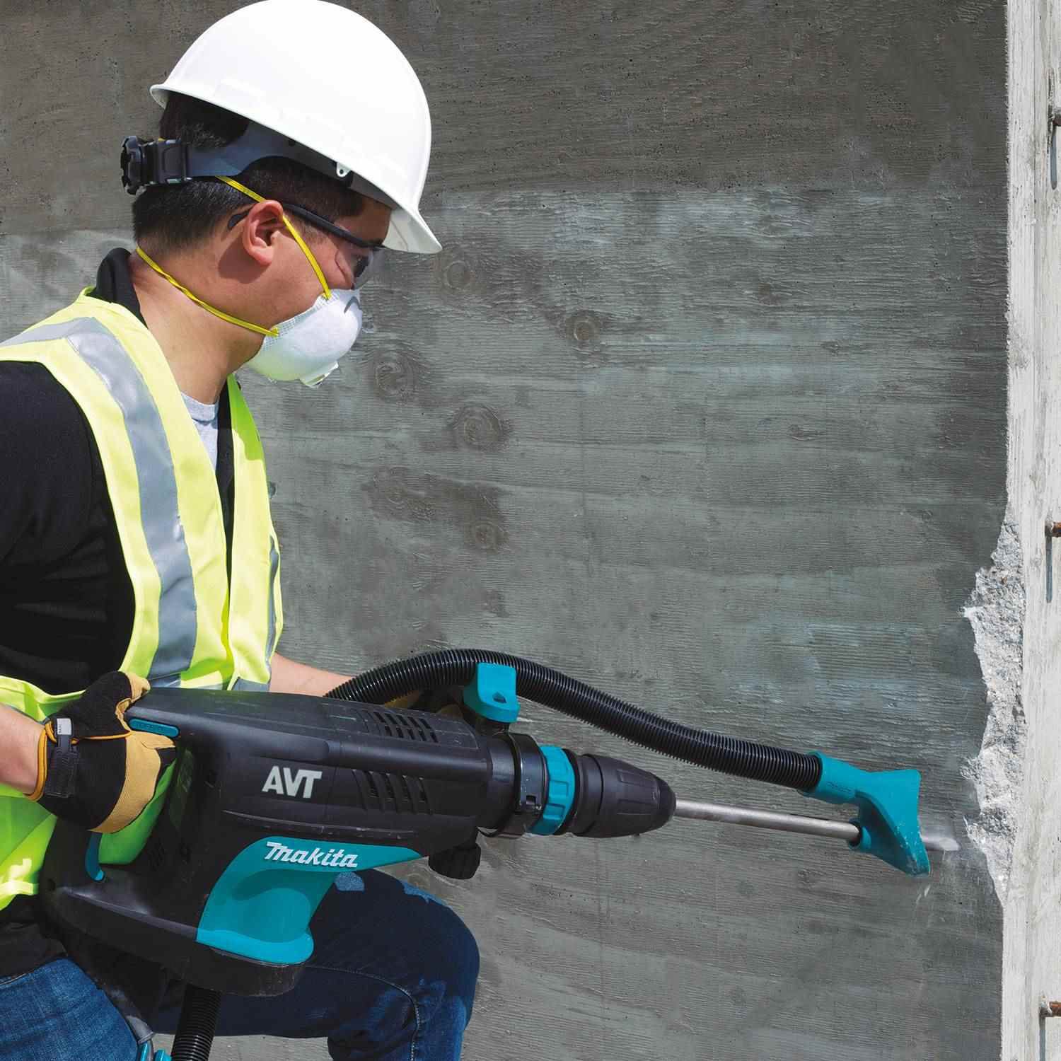 Makita HM1213C 23 lb. SDS-MAX AVT Demolition Hammer