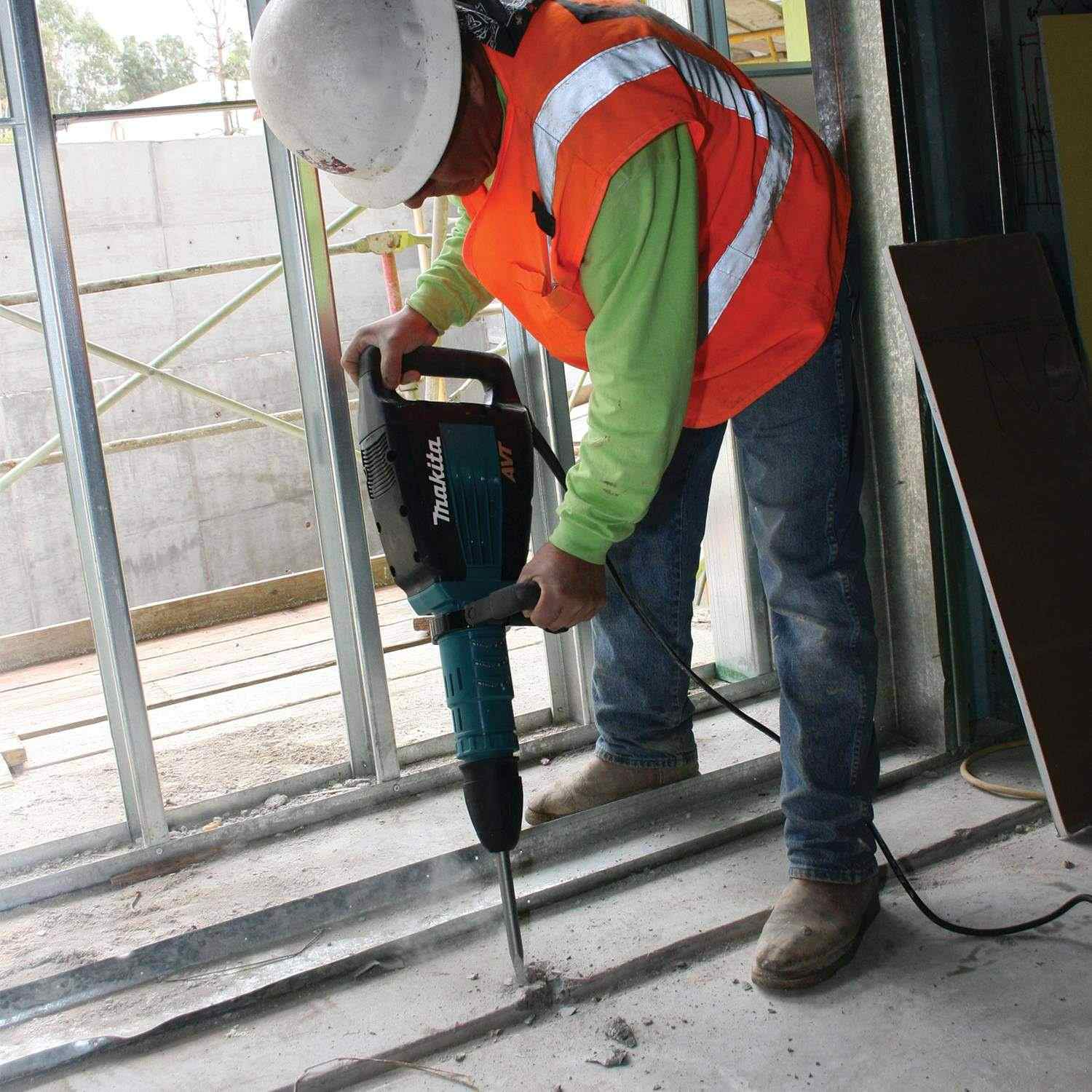 Makita HM1214C 27 lb. SDS-MAX AVT Demolition Hammer
