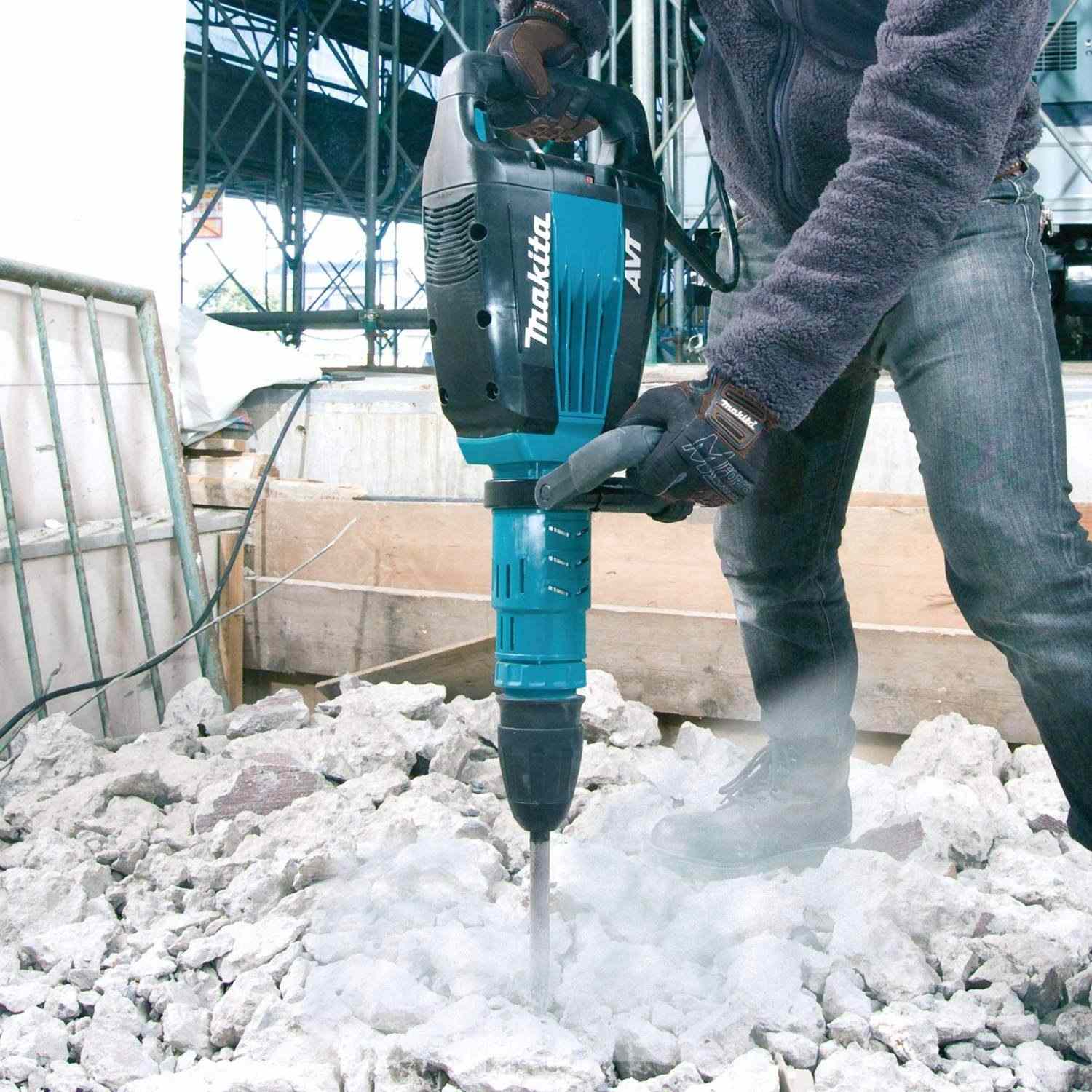 Makita HM1214C 27 lb. SDS-MAX AVT Demolition Hammer